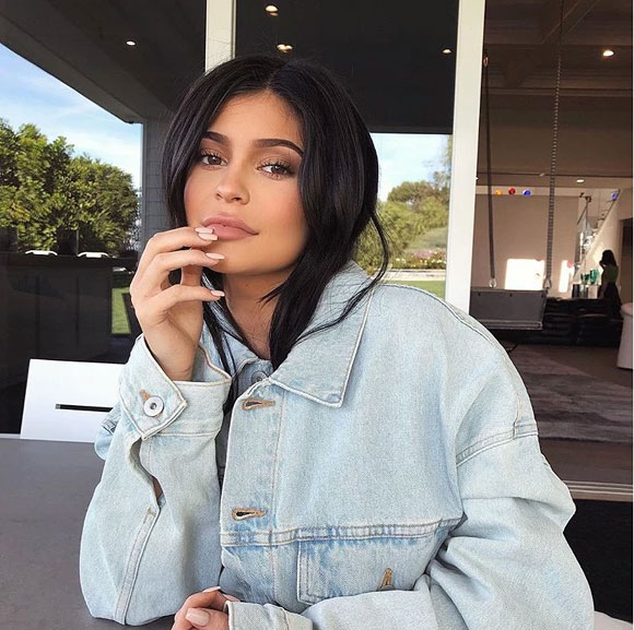 Kylie Jenner, Travis Scott, siêu xe của Kylie Jenner, em gái Kim