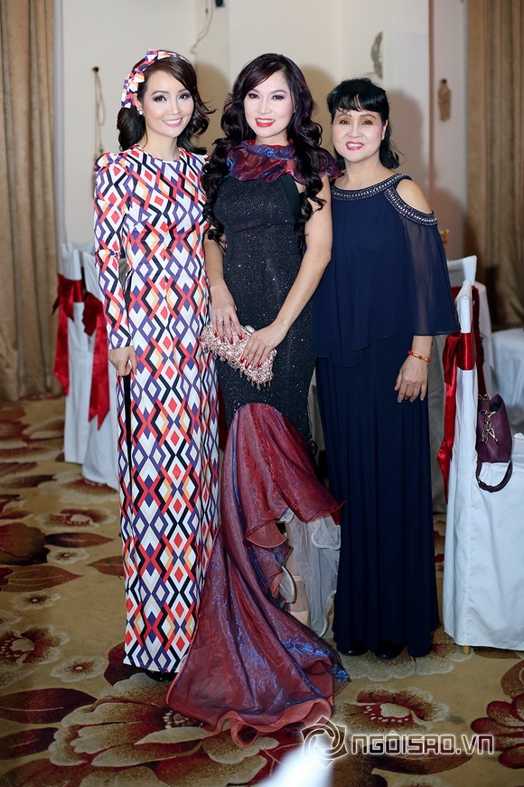 Kavie Trần, NTK Quỳnh Paris, Sao Việt