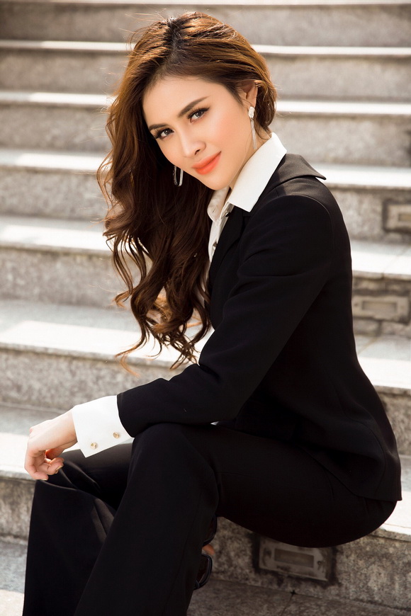 thu-dung-143-4-ngoisao.vn-w580-h870 7 Hoa Hậu Thư Dung, sao việt