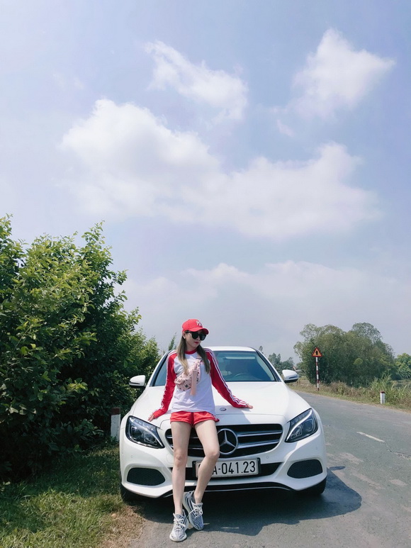 hong-cuc-193-2-ngoisao.vn-w580-h773 4 9X thu nhập khủng, kinh doanh online, Hồng Cúc