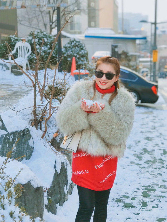 hong-cuc-193-3-ngoisao.vn-w580-h773 3 9X thu nhập khủng, kinh doanh online, Hồng Cúc