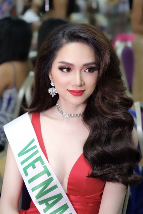 Hương Giang,Hoa hậu Hương Giang,Miss International Queen 2018