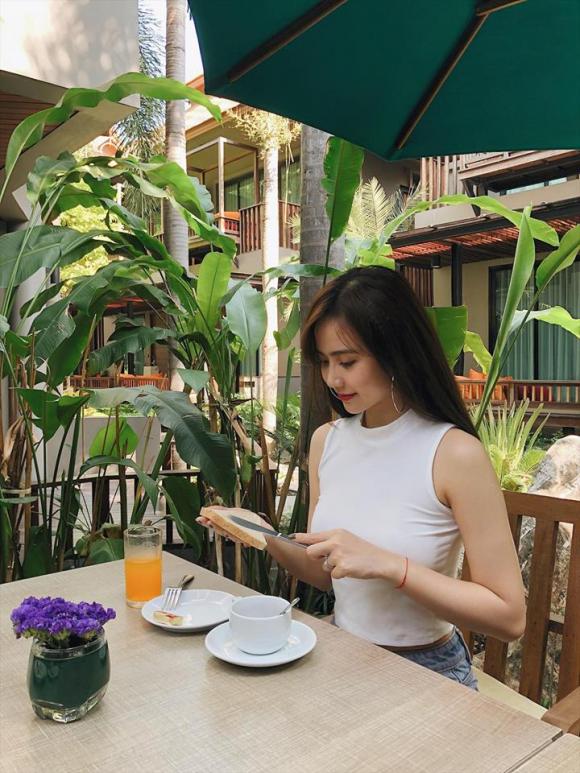 Huyền Lizzie, Phương Anh, Thu Hoài, sao Việt