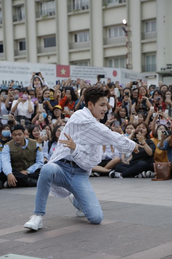 Kim Samuel, sixteen, sao Hàn