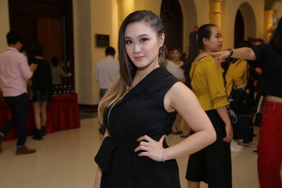 minh tú, siêu mẫu, sao việt