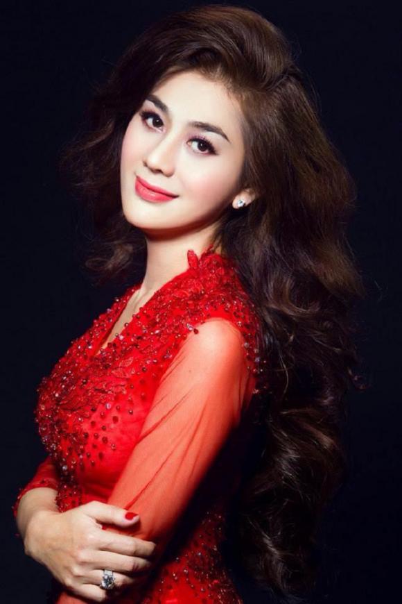 Lâm Khánh Chi, Hương Giang Idol, sao Việt