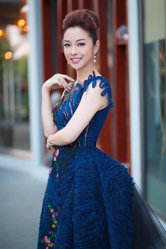 Jennifer Phạm, Hoa hậu Jennifer Phạm, sao việt