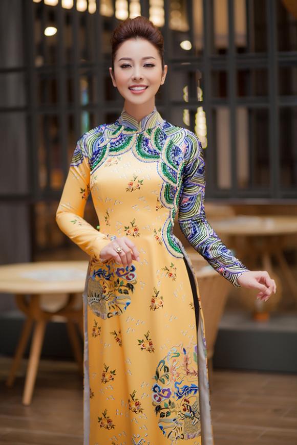 Jennifer Phạm, Hoa hậu Jennifer Phạm, sao việt