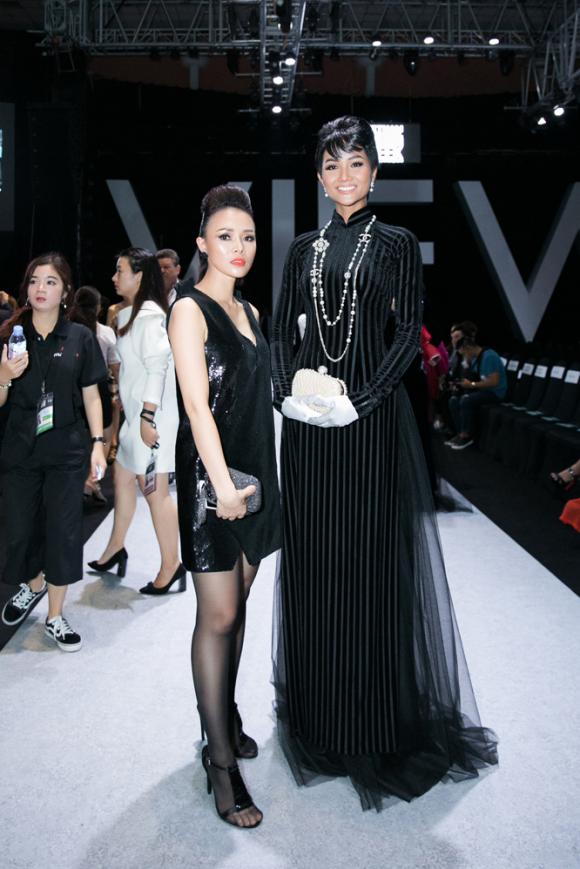 Sarah Tú 2 Doanh nhân Sarah Tú, Tuần lễ thời trang Việt Nam quốc tế 2018