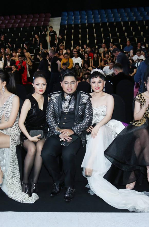 Sarah Tú 5 Doanh nhân Sarah Tú, Tuần lễ thời trang Việt Nam quốc tế 2018