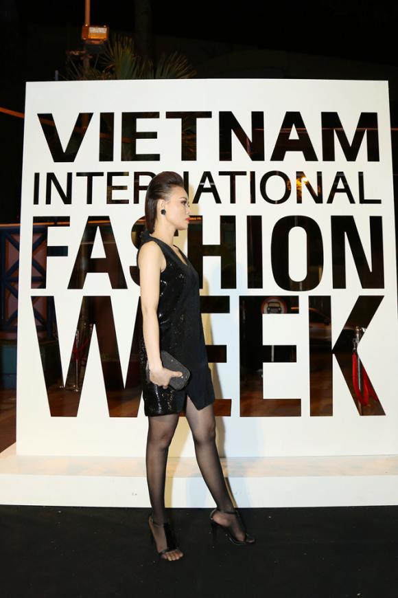 Sarah Tú 6 Doanh nhân Sarah Tú, Tuần lễ thời trang Việt Nam quốc tế 2018