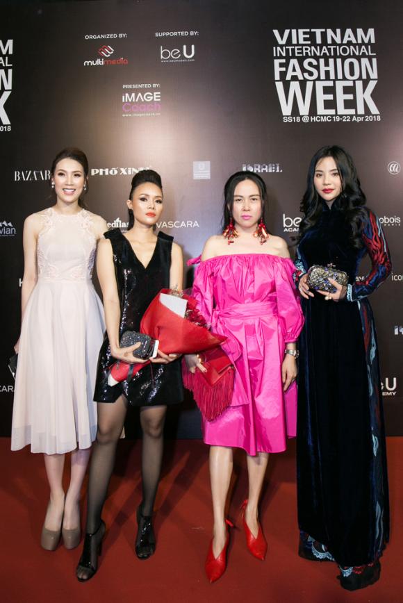 Sarah Tú 7 Doanh nhân Sarah Tú, Tuần lễ thời trang Việt Nam quốc tế 2018