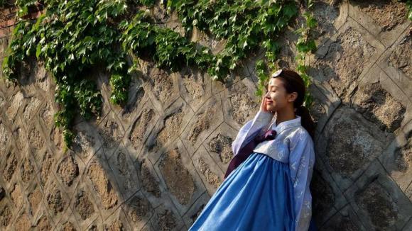 vân hugo, ảnh mới vân hugo, vân hugo mặc hanbok