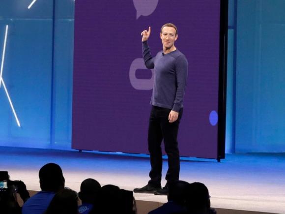 Tỷ phú công nghệ thế giới,Mark Zuckerberg,Tim Cook