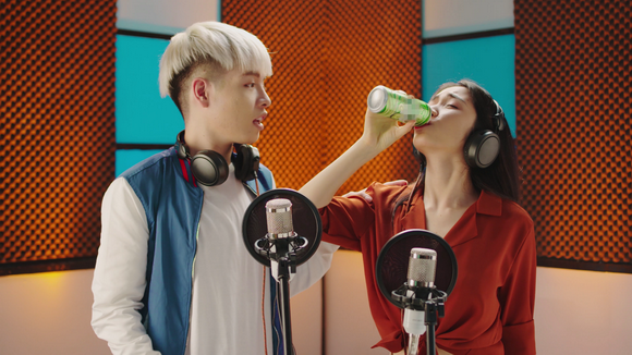 Hoà Minzy, Đức Phúc, sao việt