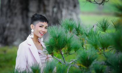 Hoa hậu H'Hen Niê,hoa hậu hoàn vũ việt nam 2015,H'Hen Niê sắm túi hiệu