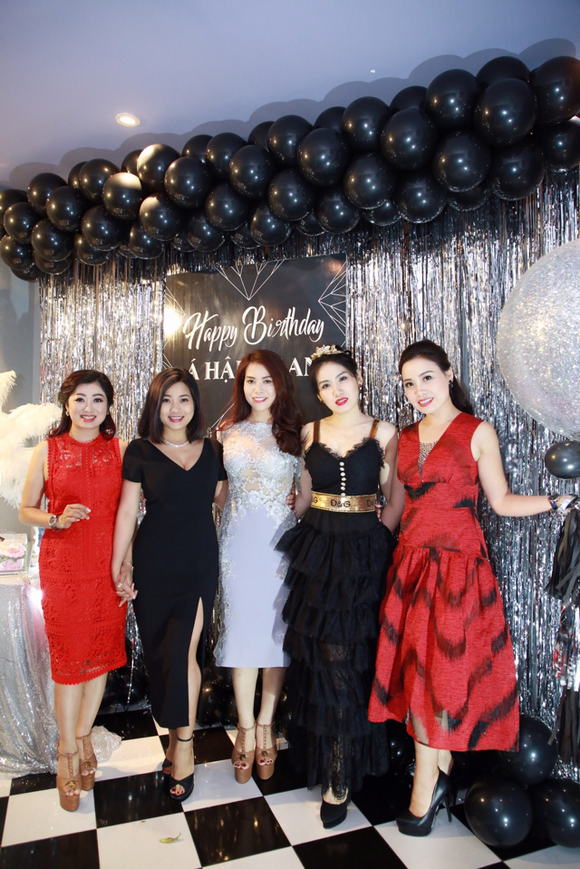 thẩm mỹ viện Ý Lan, á hậu ý lan