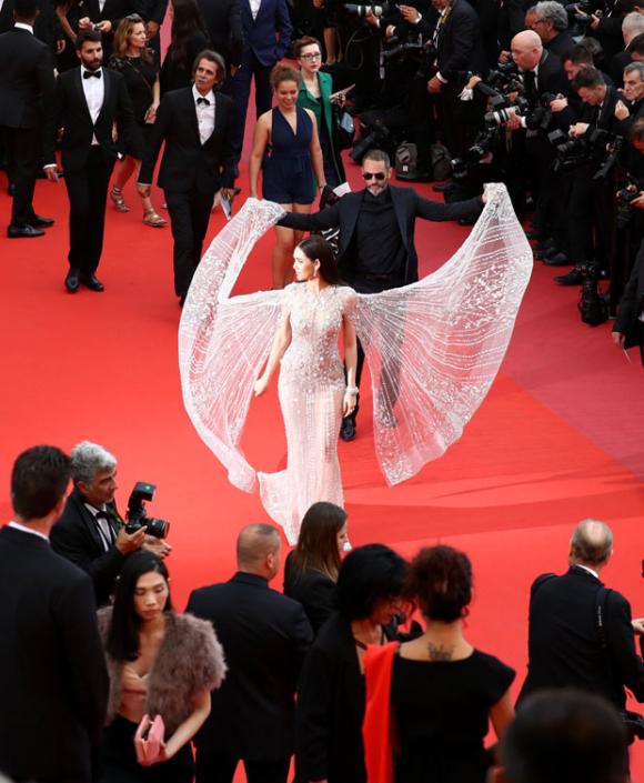 thảm đỏ LHP Cannes,  Irina Shayk, lhp cannes 2018, lhp cannes lần thứ 71