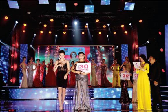 Miss U30, cuộc thi nhan sắc, cô giáo Long An, Tân hoa hậu Hồng Vân