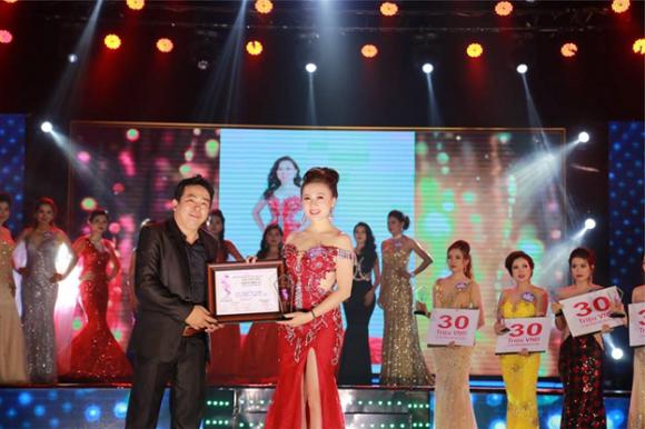 Miss U30, cuộc thi nhan sắc, cô giáo Long An, Tân hoa hậu Hồng Vân