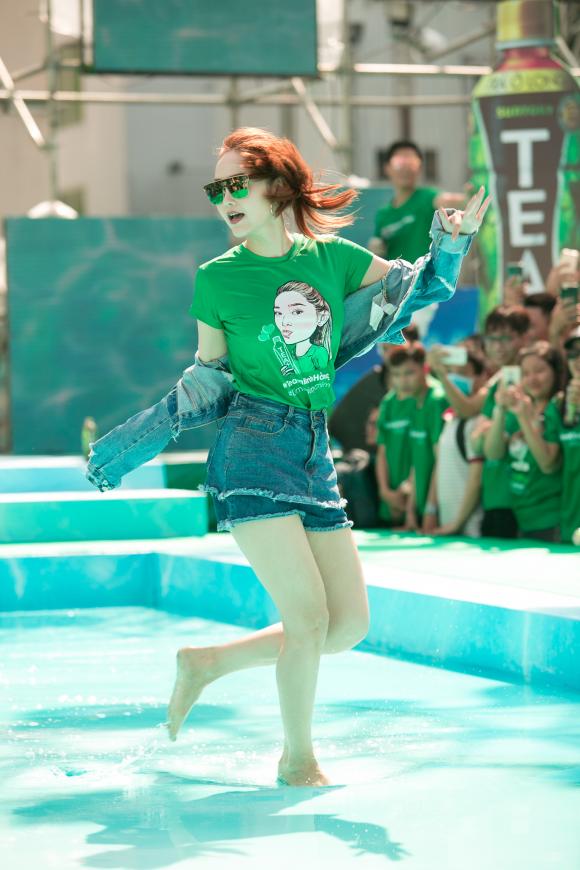 ton5773-ngoisao.vn-w1365-h2048 1 Tea+ đi trên nước, sao việt, minh hằng