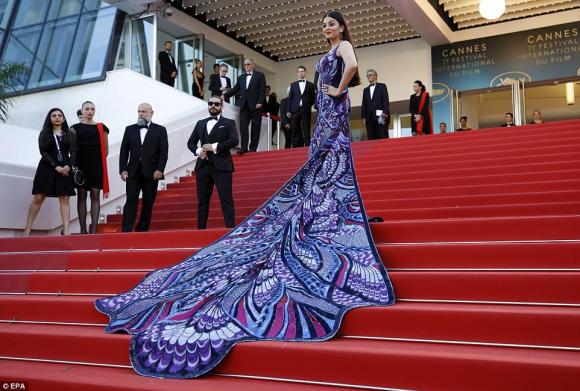 thảm đỏ LHP Cannes,Hoa hậu Aishwarya Rai,Hoa hậu đẹp nhất thế giới, lhp cannes ngày 5