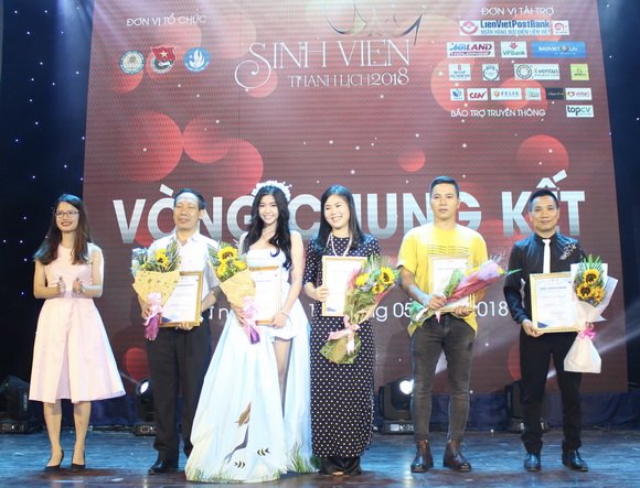 dieu-van-205-4-ngoisao.vn-w580-h443 4 Diệu Vân, Sao Việt