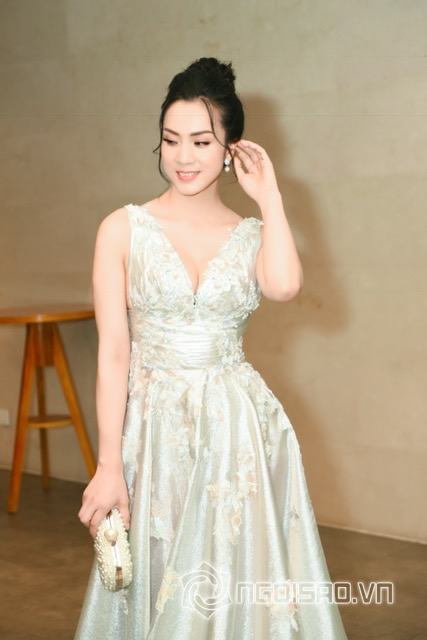 a-khoi-thuy-chi-235-1-ngoisao.vn-w427-h640 5 Á khôi Nguyễn Thùy Chi, sao việt