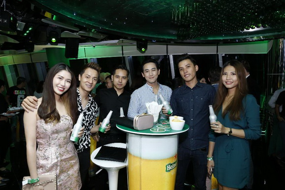 The world of Heineken, Hứa Vĩ Văn, Diễm My 9X