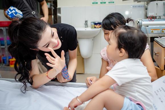 Á hậu huyền my,hoa hậu việt nam 