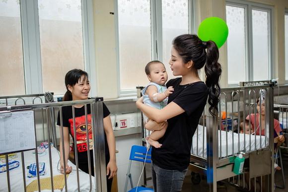 Á hậu huyền my,hoa hậu việt nam 