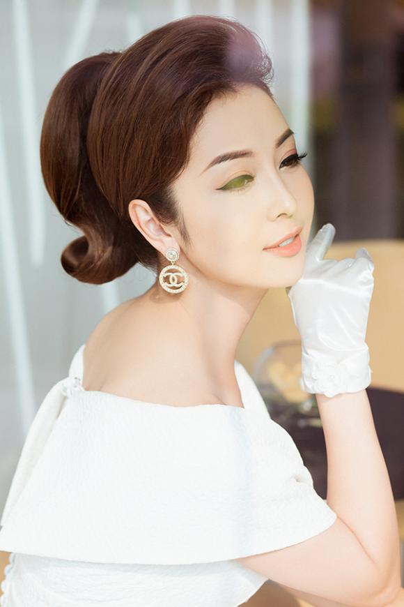 Hoa hậu Jennifer Phạm, Jennifer Phạm, sao Việt