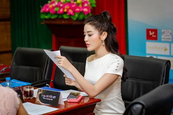 Á hậu huyền my,hoa hậu việt nam 2012,huyền my sắc trắng tinh khôi