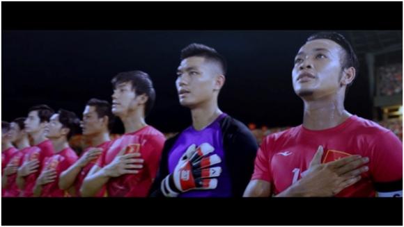 doi-tuyen-vn-trong-phim-ngoisao.vn-w634-h358 1 11 niềm hy vọng,đạo diễn Robie Trường,đội tuyển u23 Việt Nam,tình yêu bóng đá Việt,phim chiếu trên youtube