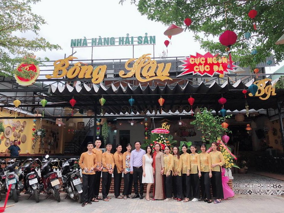 nha-hang-bong-hau-156-1-ngoisao.vn-w580-h435 13 Á hậu Nguyễn Vân Anh, nhà hàng Bông Hậu, Nhà hàng hải sản Bông Hậu