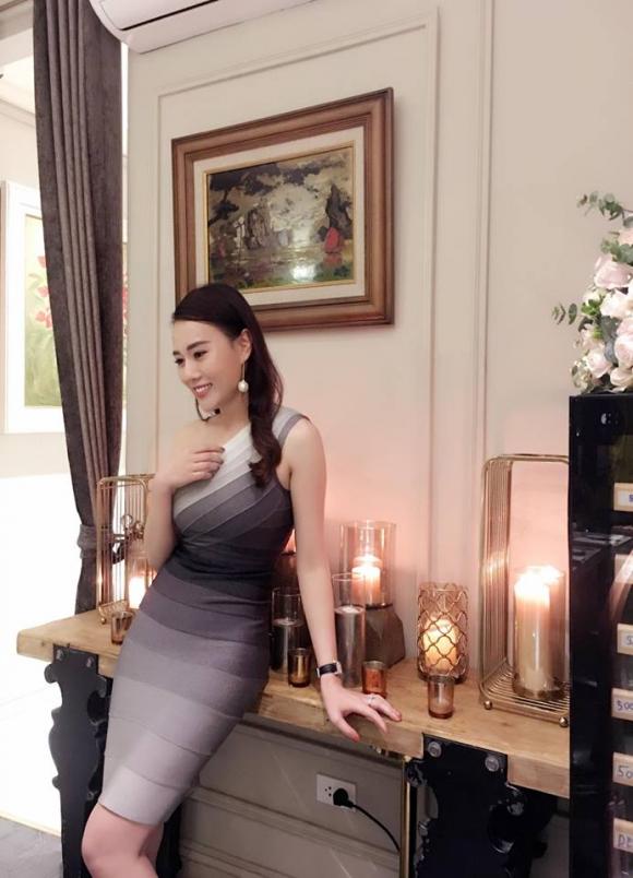 diễn viên Phương Oanh, Quỳnh búp bê, sao Việt