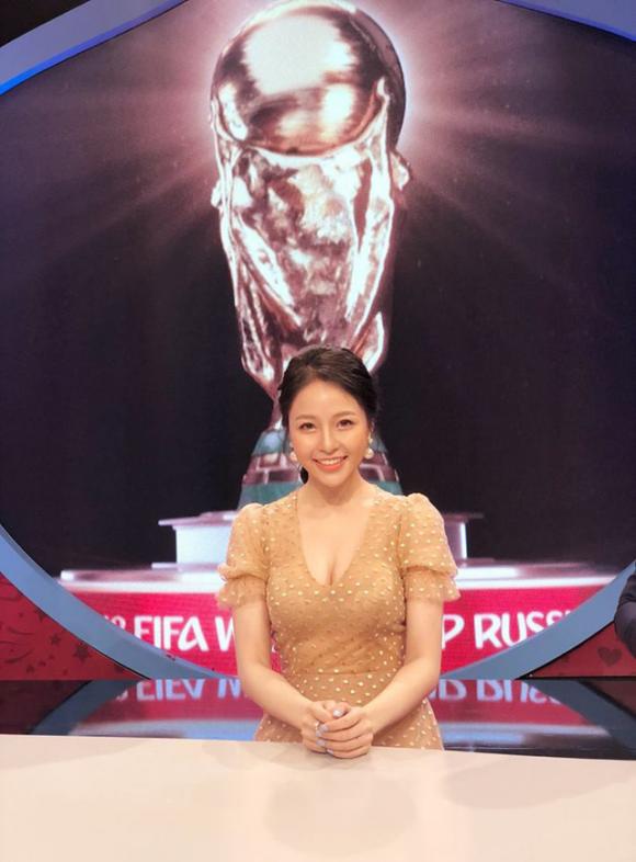 Hoàng Bách, World Cup 2018, hot girl, sao Việt