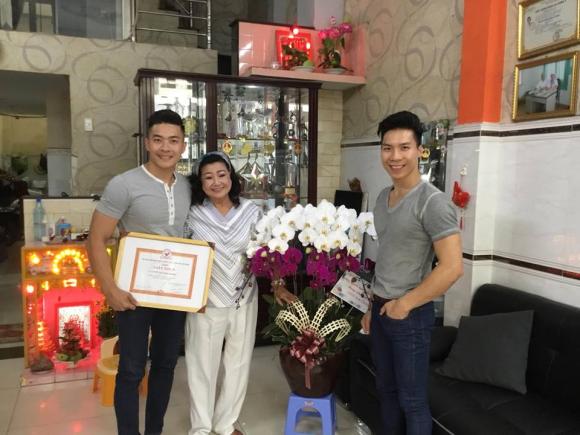 NSND Kim Cương đã đến nhà Quốc Cơ và Quốc Nghiệp 2 Quốc Cơ và Quốc Nghiệp, NSND Kim Cương, sao Việt