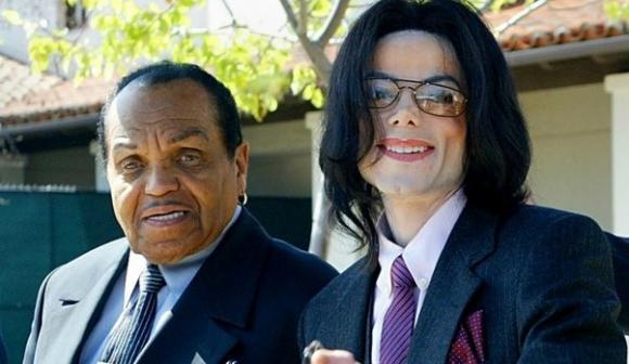 Cha Michael Jackson qua đời, Joe Jackson, Michael Jackson
