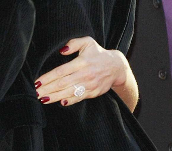 nhẫn kim cương của Victoria Beckham,  Victoria Beckham, vợ David Beckham