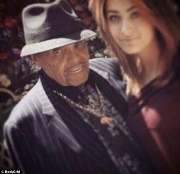 con gái Michael Jackson, Paris Jackson, sao ngoại