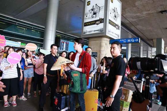 Sunny Suwanmethanon,Brother Of The Year,Ông anh trời đánh