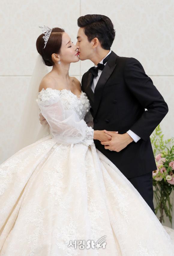nữ ca sĩ Hàn Quốc,sao Hàn chụp ảnh cưới, shim mina, ryu phillip 