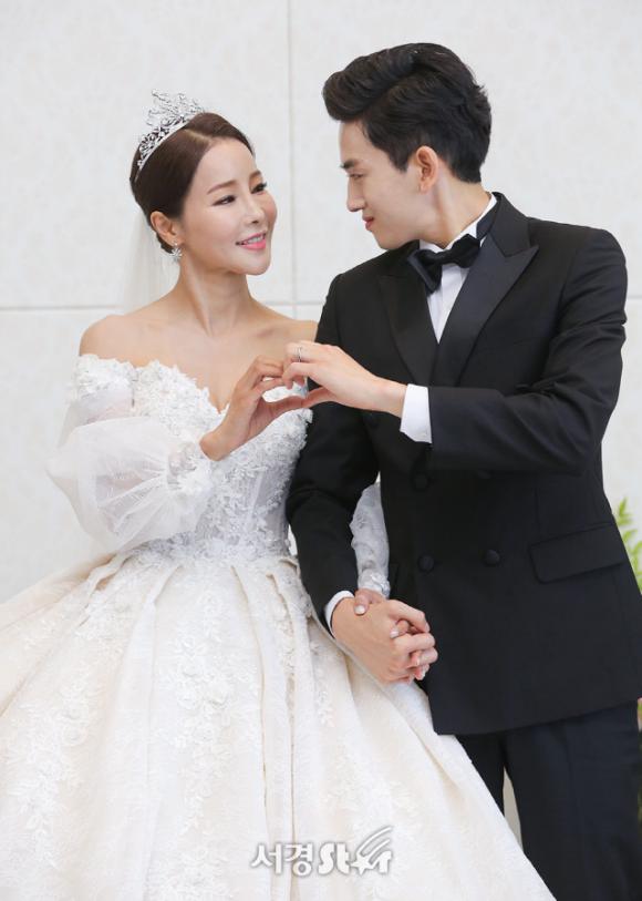 nữ ca sĩ Hàn Quốc,sao Hàn chụp ảnh cưới, shim mina, ryu phillip 