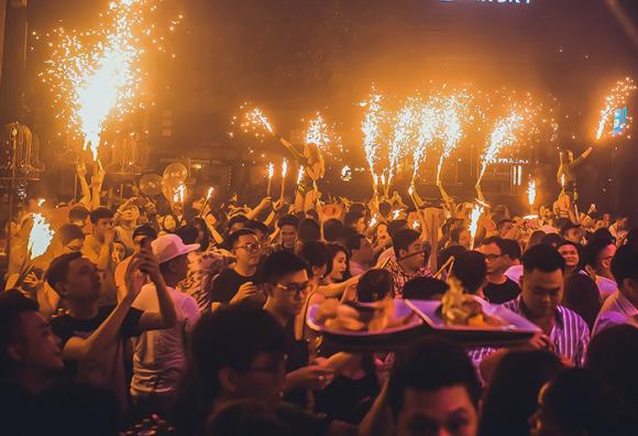 Noo Phước Thịnh,Mai Phương Thúy,sao Việt