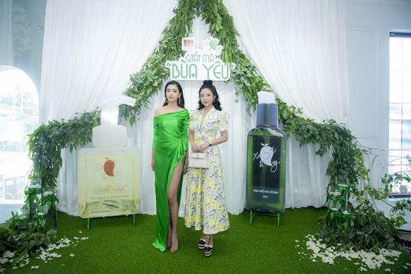 bua-yeu-267-3-ngoisao.vn-w580-h387 4 Bích Phương, Stella Chang,  Xuân Hồng – Giải mã 'Bùa yêu'