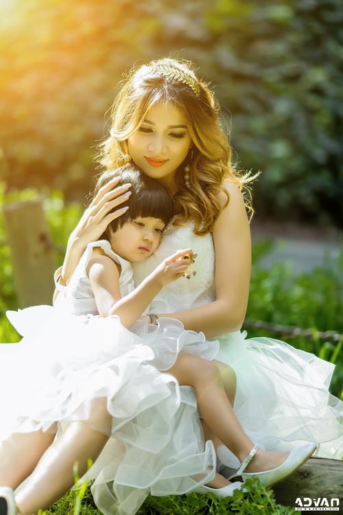 dan-vy-287-1-ngoisao.vn-w500-h750 8 Hoa hậu Đan Vy, Sao việt, Hoa hậu phụ nữ toàn cầu tại Mỹ