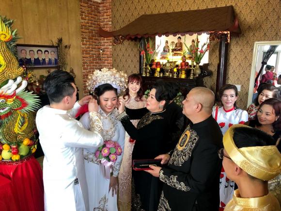 NSND Hồng Vân, đám cưới con gái NSND Hồng Vân, sao Việt