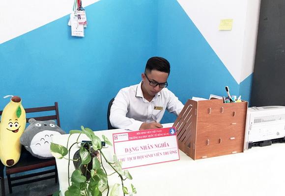 Eric Đặng Nguyễn, make up Eric Đặng Nguyễn