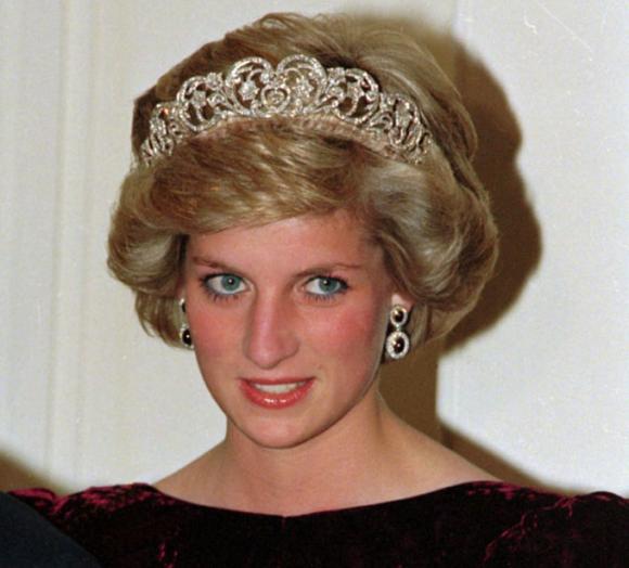 Công nương Diana,Hoàng gia Anh, hôn nhân